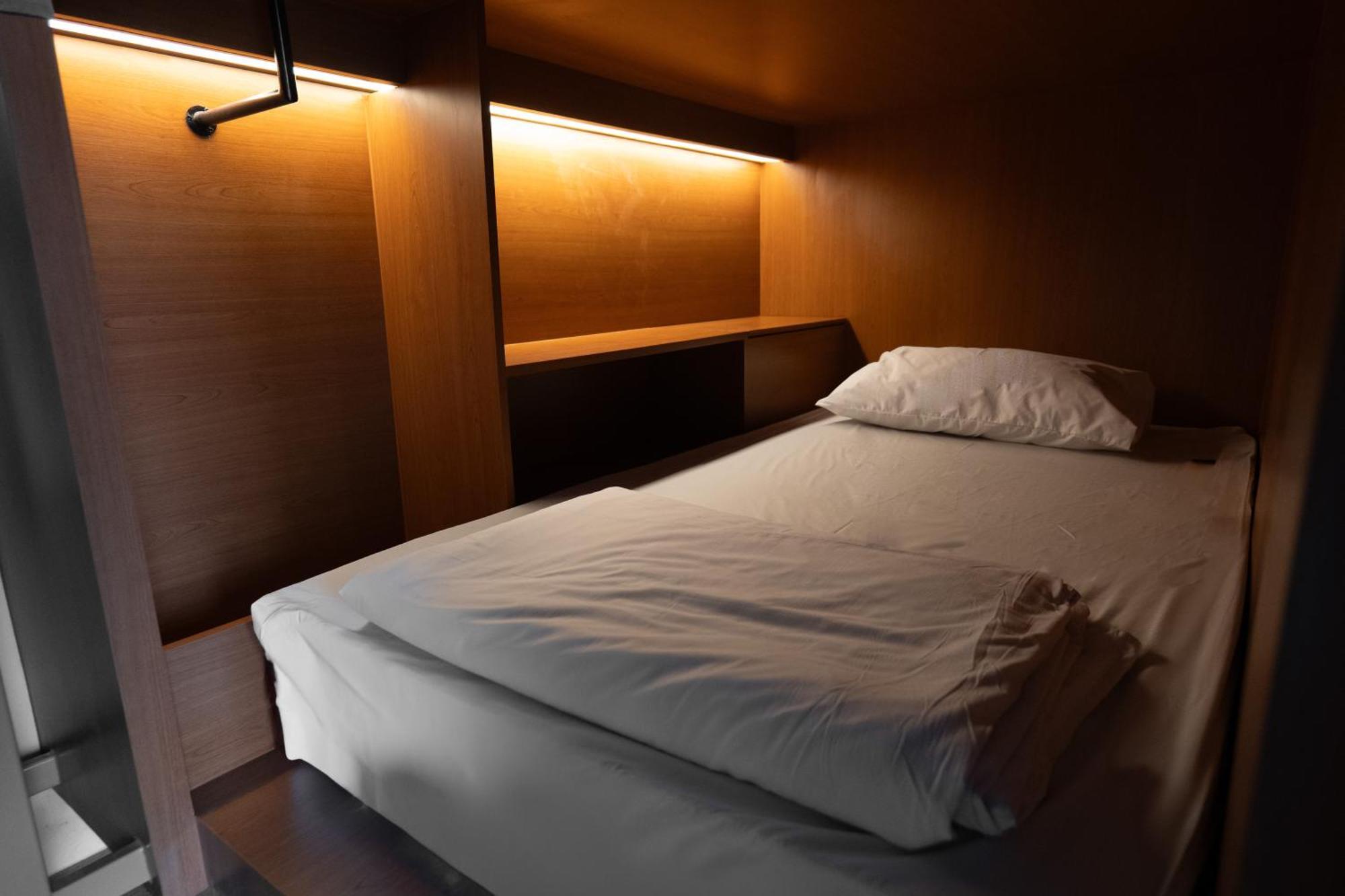 Deluxe 8-Beds Mixed Dormitory