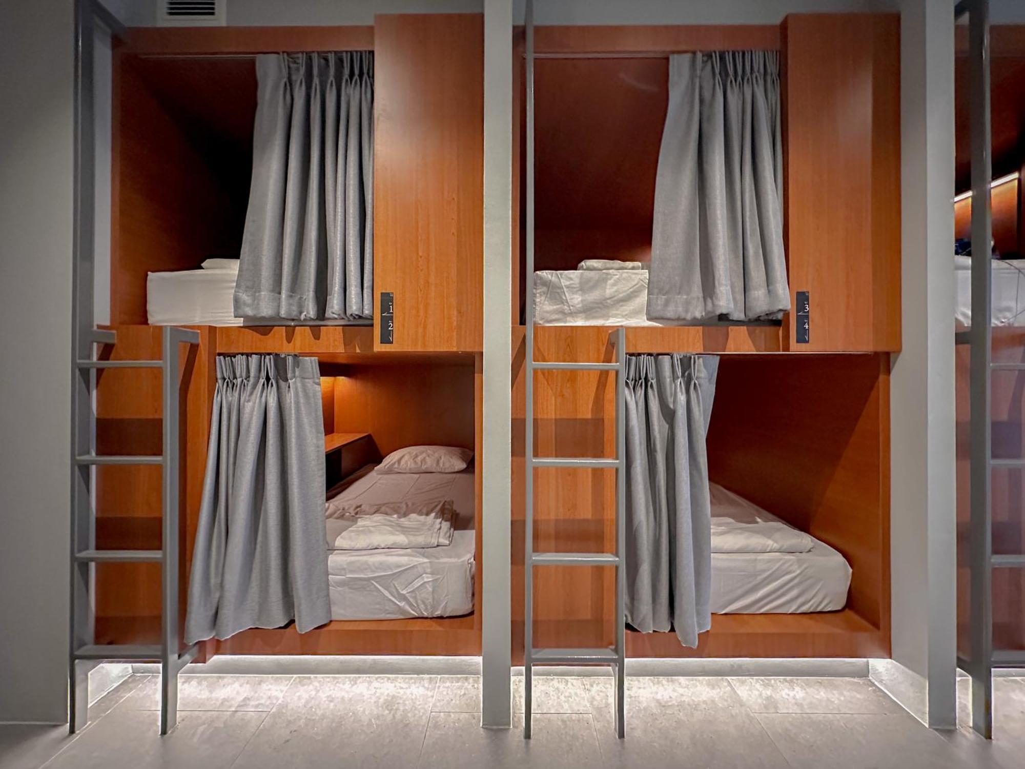 Deluxe 8-Beds Mixed Dormitory